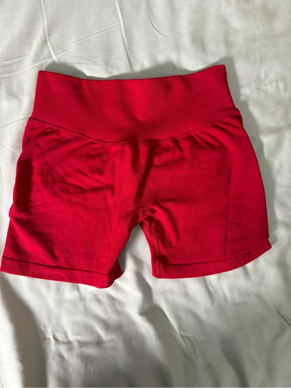 High-Waist Red Seamless Bike Shorts for Women - Picture 3 of 8